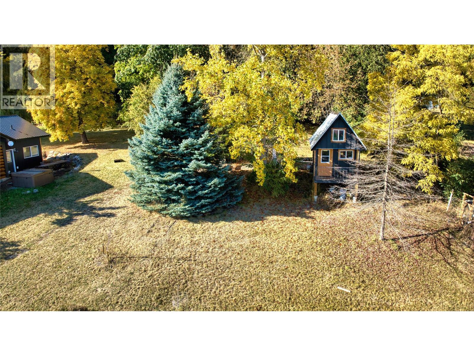 1017 Simmons Road, Creston, BC - Outdoor