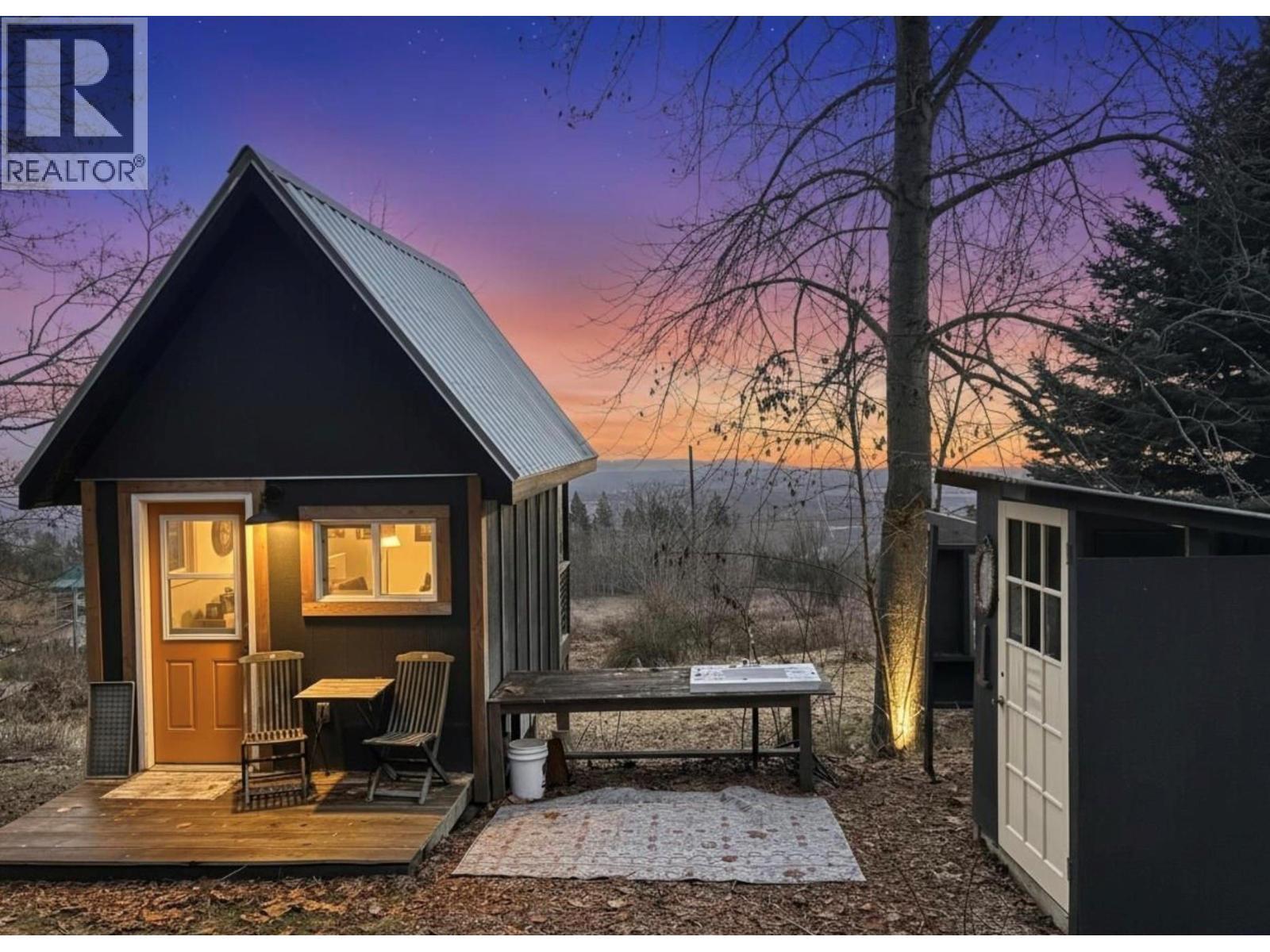 1017 Simmons Road, Creston, BC - Outdoor