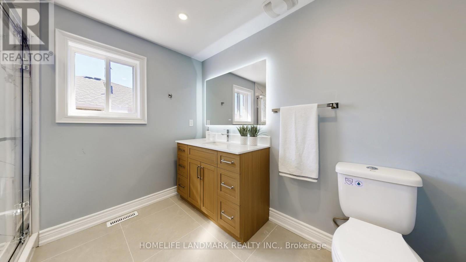75 Ambler Bay, Barrie, ON - Indoor Photo Showing Bathroom