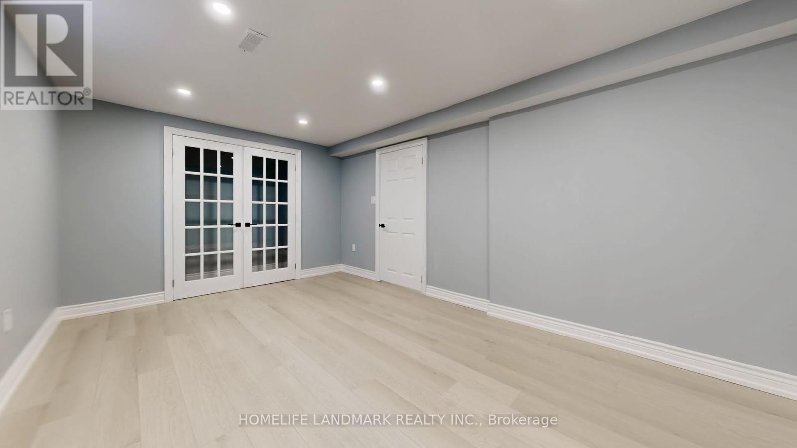 75 Ambler Bay, Barrie, ON - Indoor Photo Showing Other Room