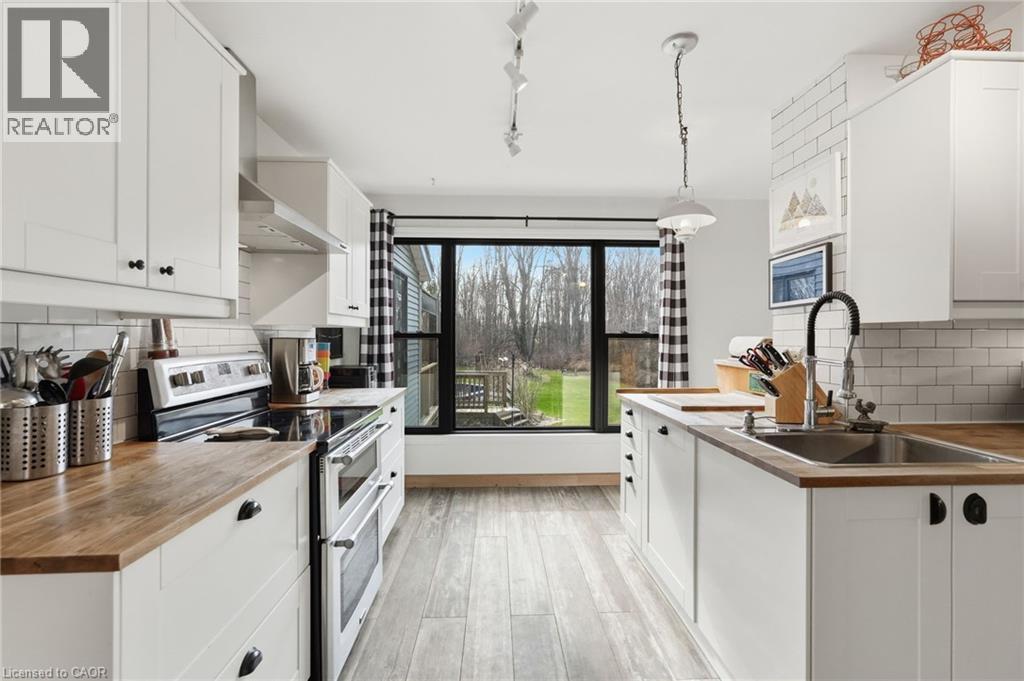 222 Concession 11 E, Freelton, ON - Indoor Photo Showing Kitchen With Double Sink