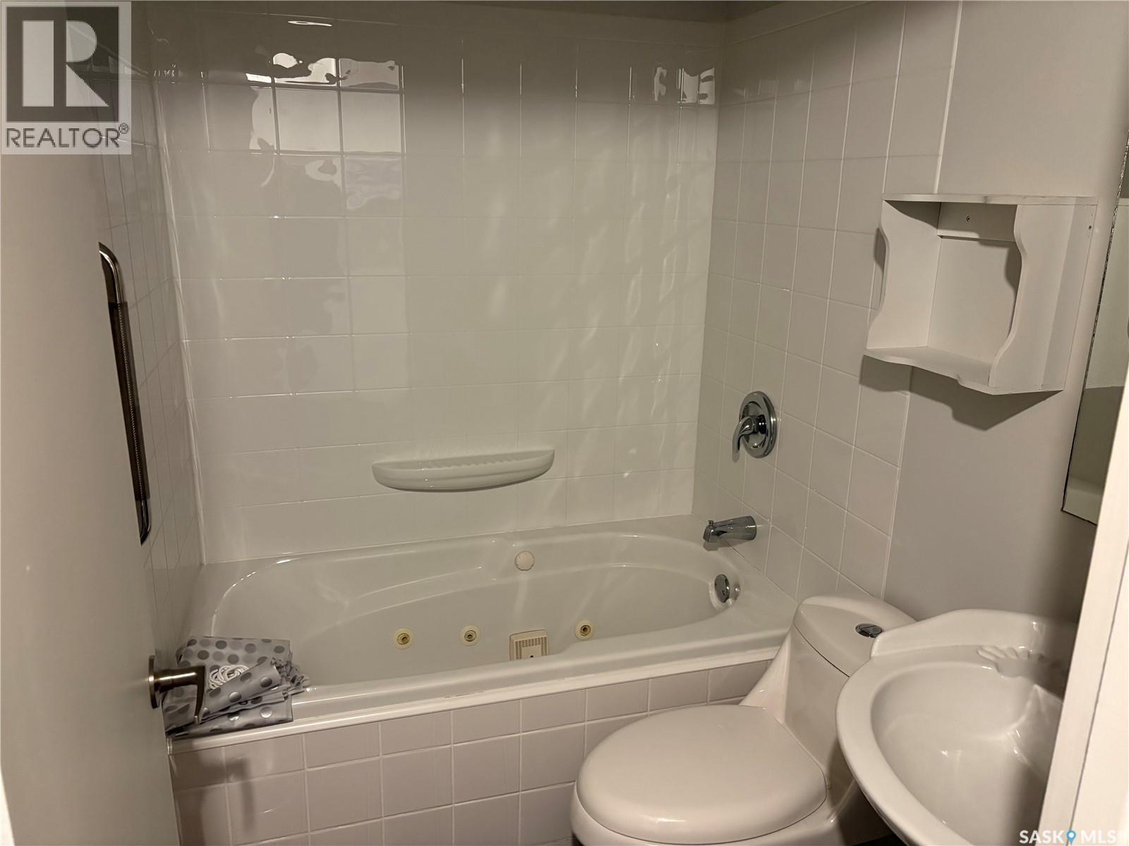 310 Main Street, Abernethy, SK - Indoor Photo Showing Bathroom