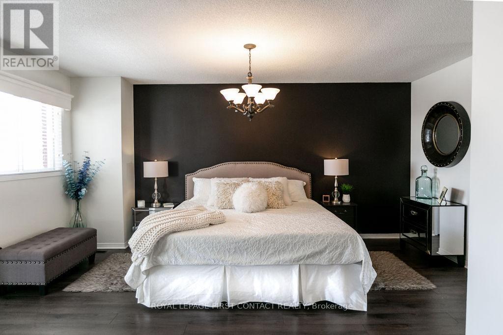 13 Irwin Drive, Barrie, ON - Indoor Photo Showing Bedroom