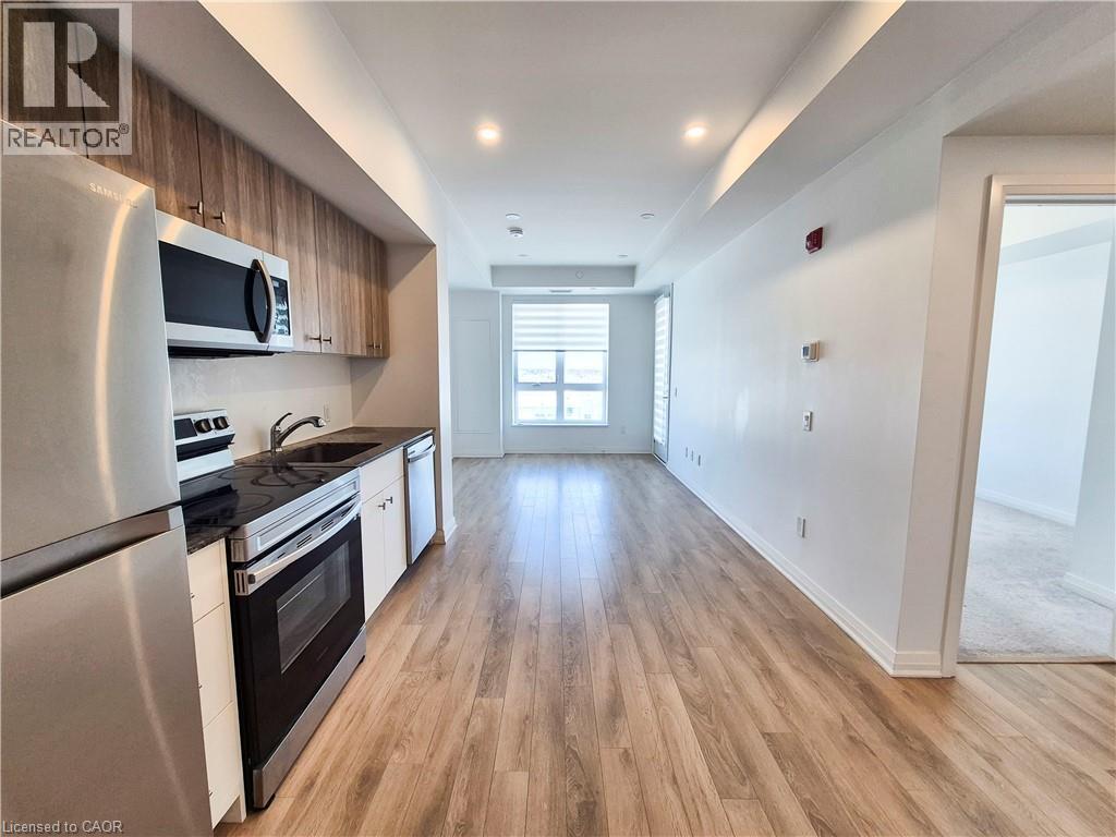 101 Golden Eagle Road Unit# 511, Waterloo, ON - Indoor Photo Showing Kitchen