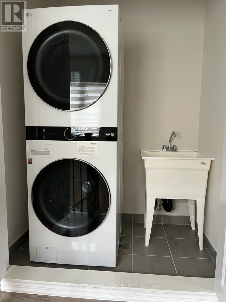 45 Eberhardt Drive E, Wasaga Beach, ON - Indoor Photo Showing Laundry Room