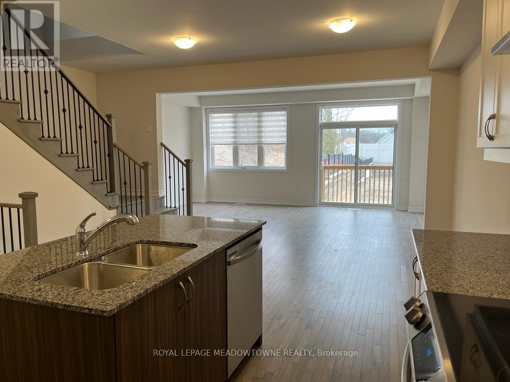45 Eberhardt Drive E, Wasaga Beach, ON - Indoor Photo Showing Kitchen With Double Sink