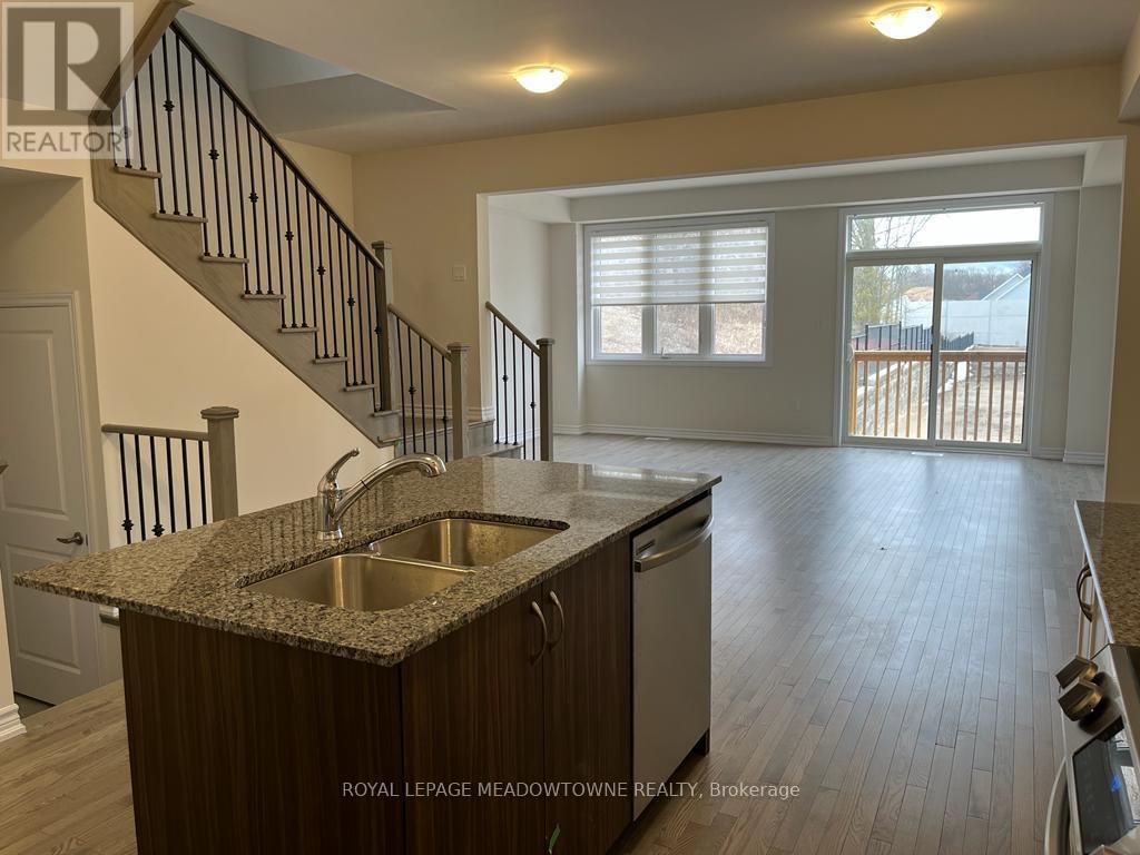 45 Eberhardt Drive E, Wasaga Beach, ON - Indoor Photo Showing Kitchen With Double Sink