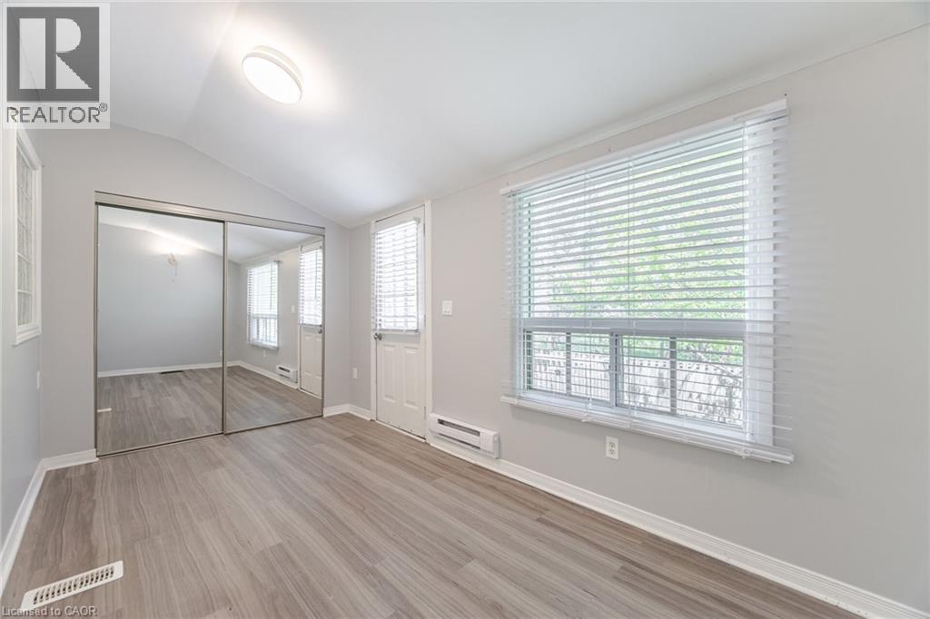 16 Royal Avenue, Hamilton, ON - Indoor Photo Showing Other Room