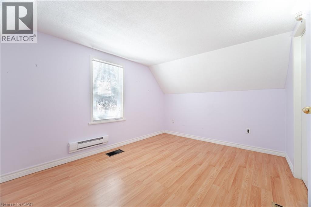 16 Royal Avenue, Hamilton, ON - Indoor Photo Showing Other Room
