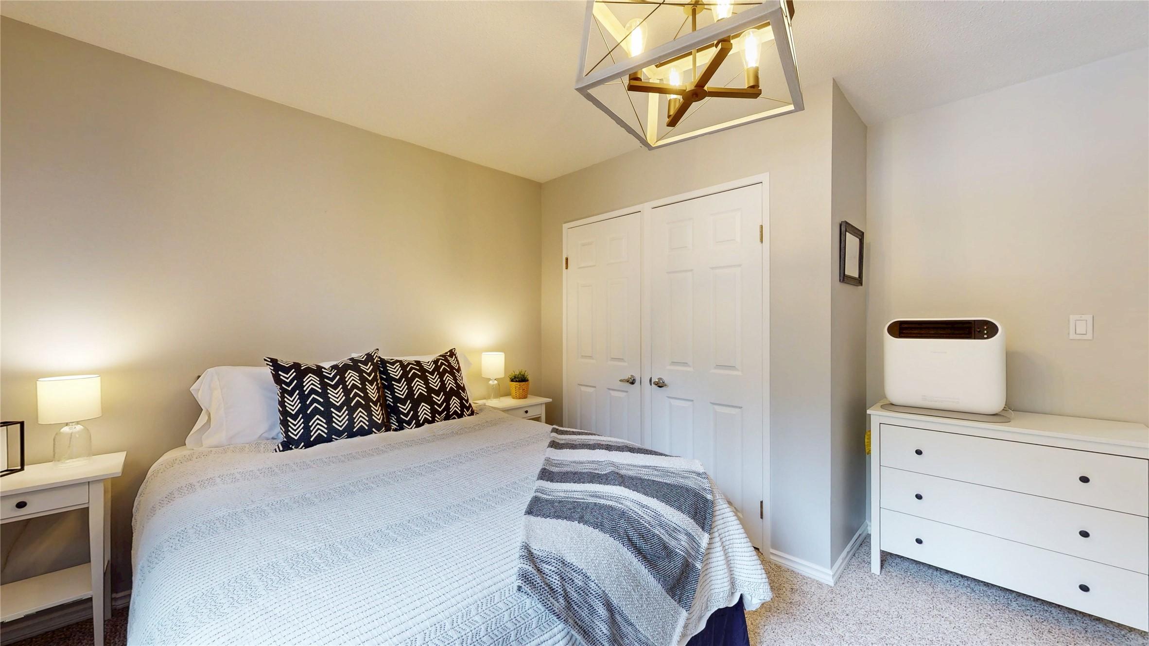 10219 Twin Bays Road, Twin Bays, BC - Indoor Photo Showing Bedroom