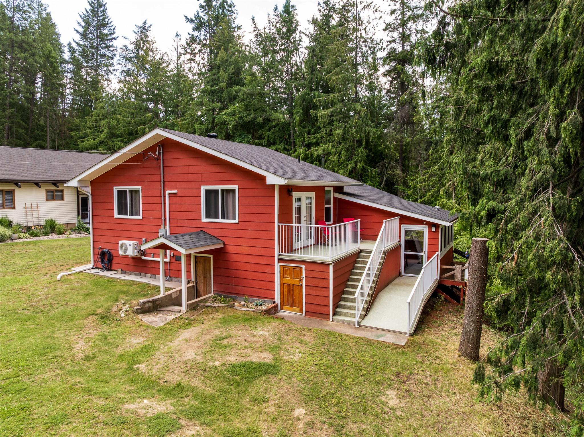 10219 Twin Bays Road, Twin Bays, BC - Outdoor