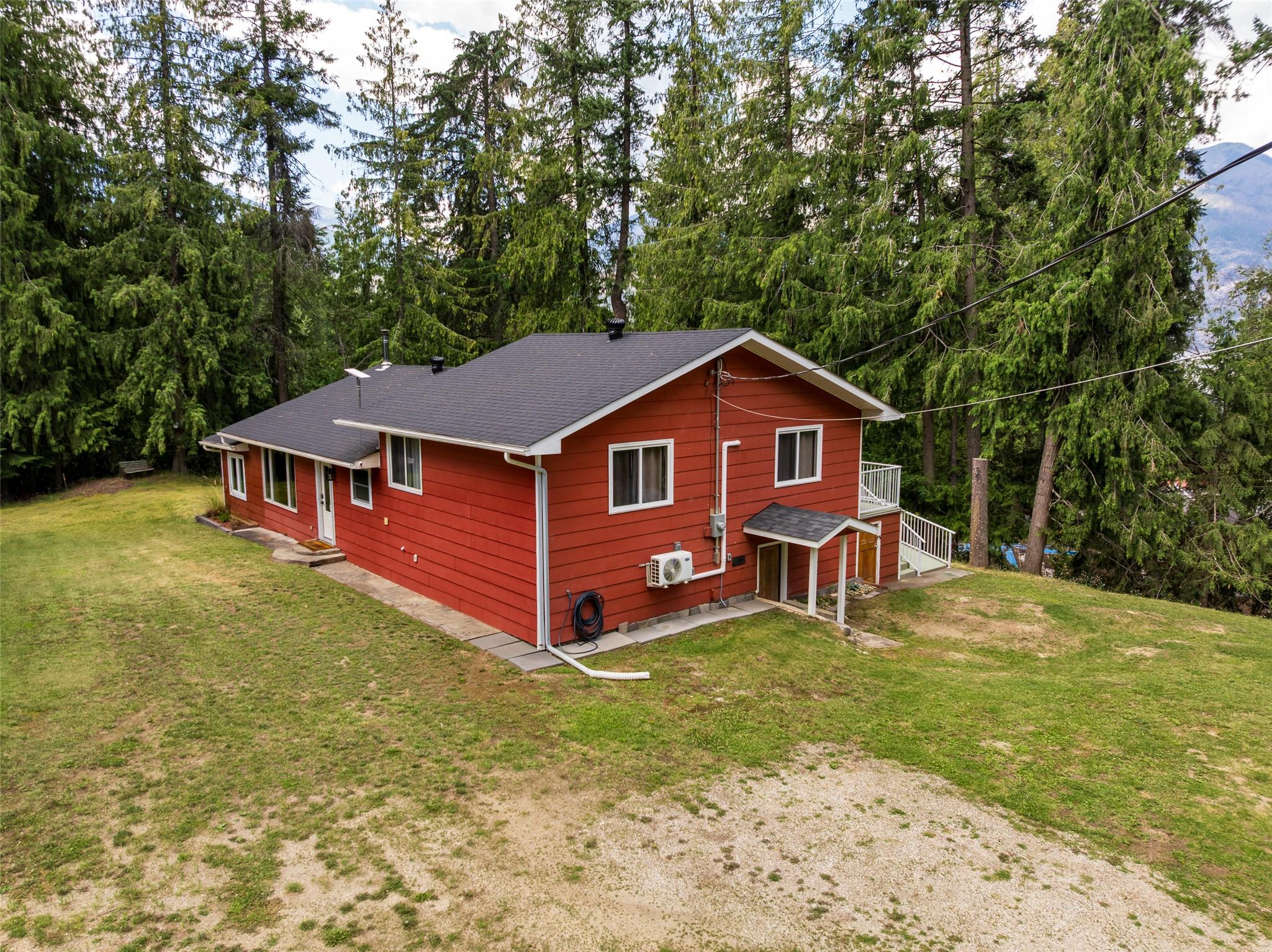 10219 Twin Bays Road, Twin Bays, BC - Outdoor