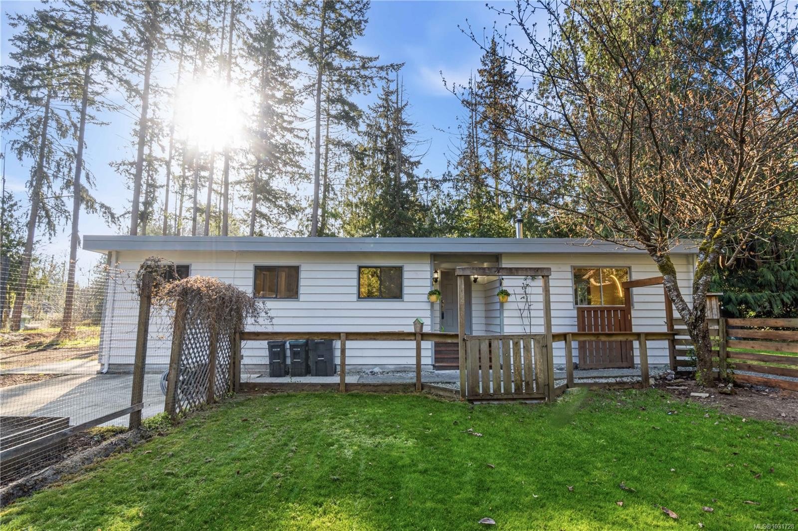 1007 Fabrick Dr, Qualicum Beach, BC
