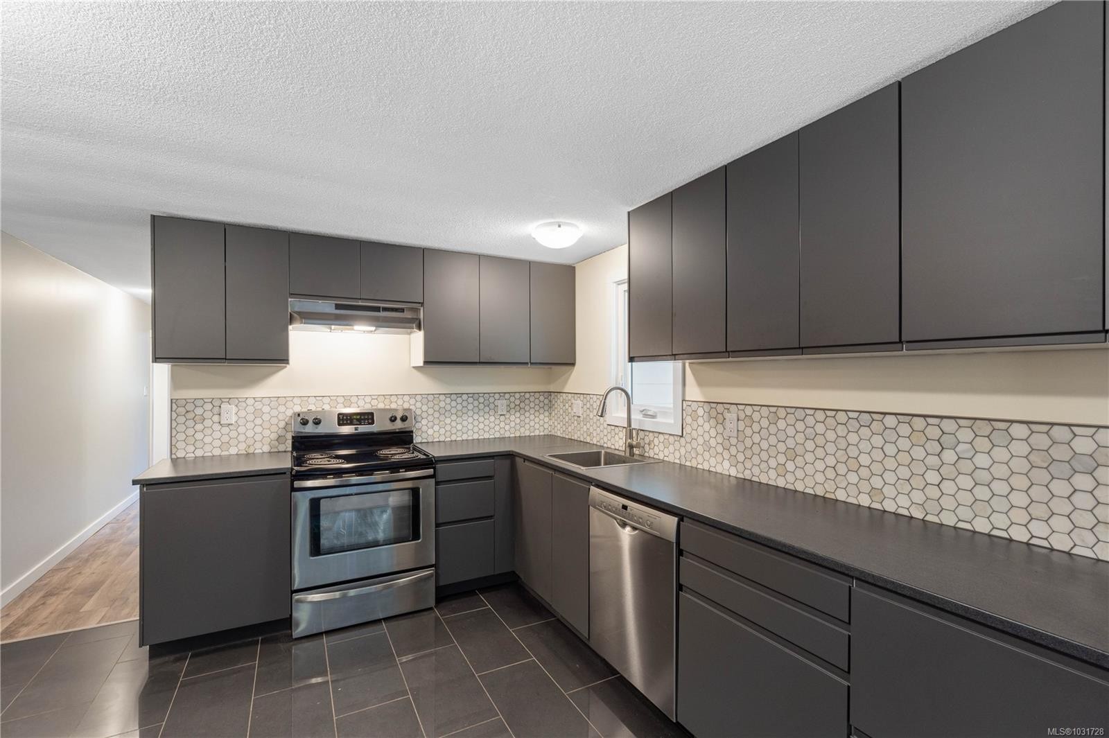 1007 Fabrick Dr, Qualicum Beach, BC