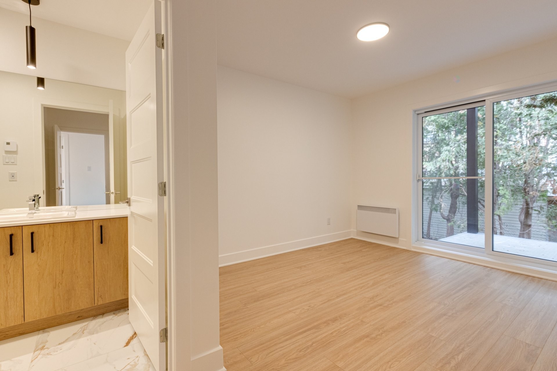 Master Bathroom - 11377 Av. L'Archevêque, Montréal (Montréal-Nord), QC
