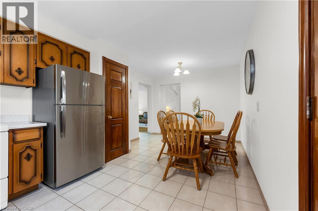 11 Forest Hill Crescent, Hamilton, ON - Indoor