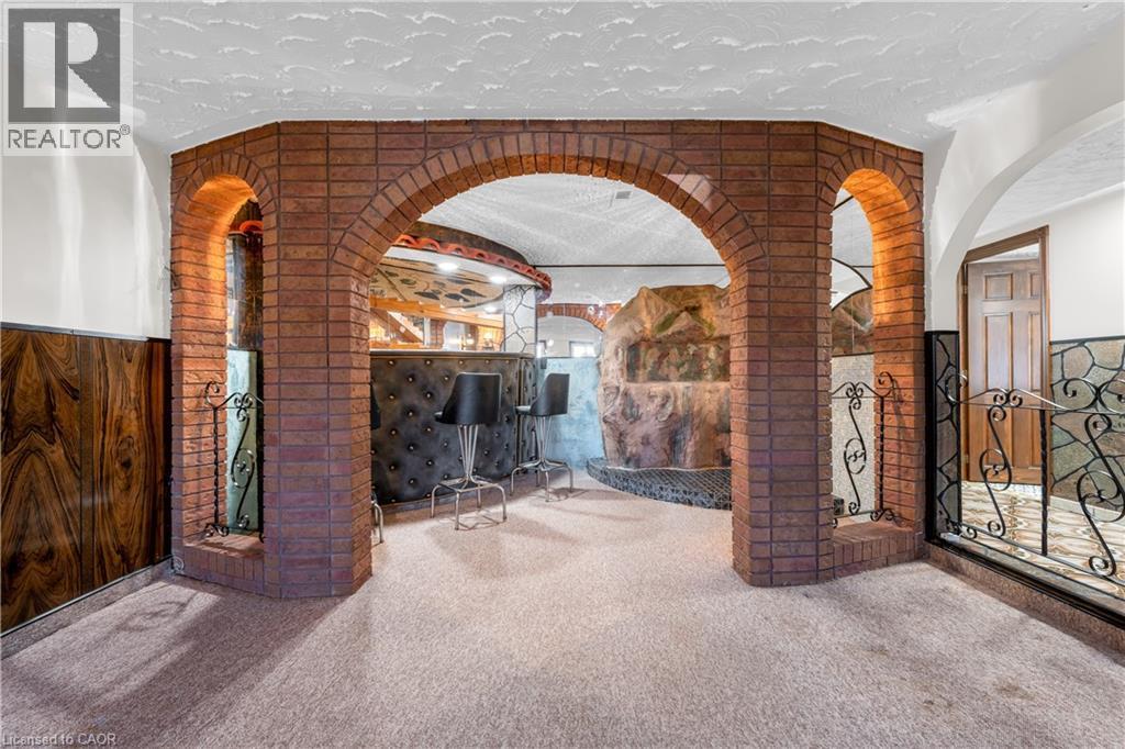 11 Forest Hill Crescent, Hamilton, ON - Outdoor With Exterior