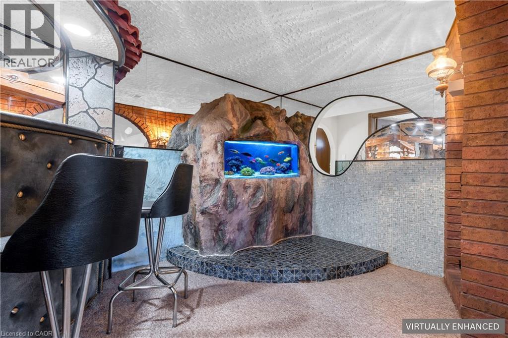 11 Forest Hill Crescent, Hamilton, ON - Photo Showing Other Room