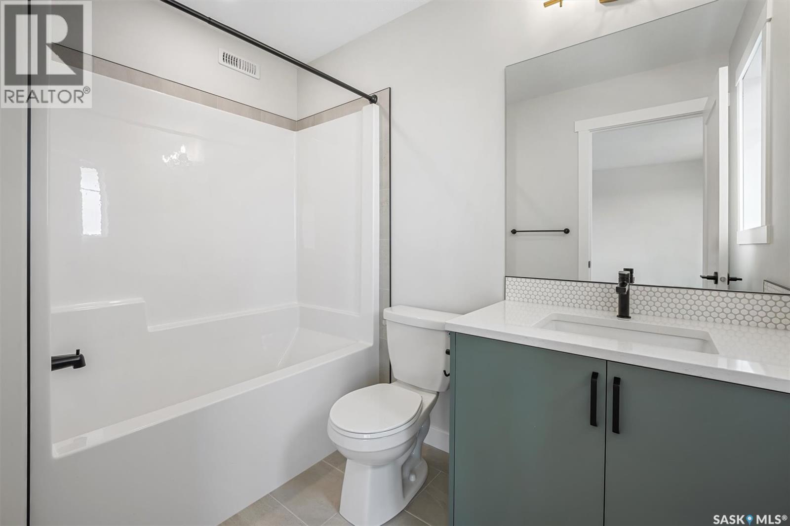 446 Fortosky Manor, Saskatoon, SK - Indoor Photo Showing Bathroom