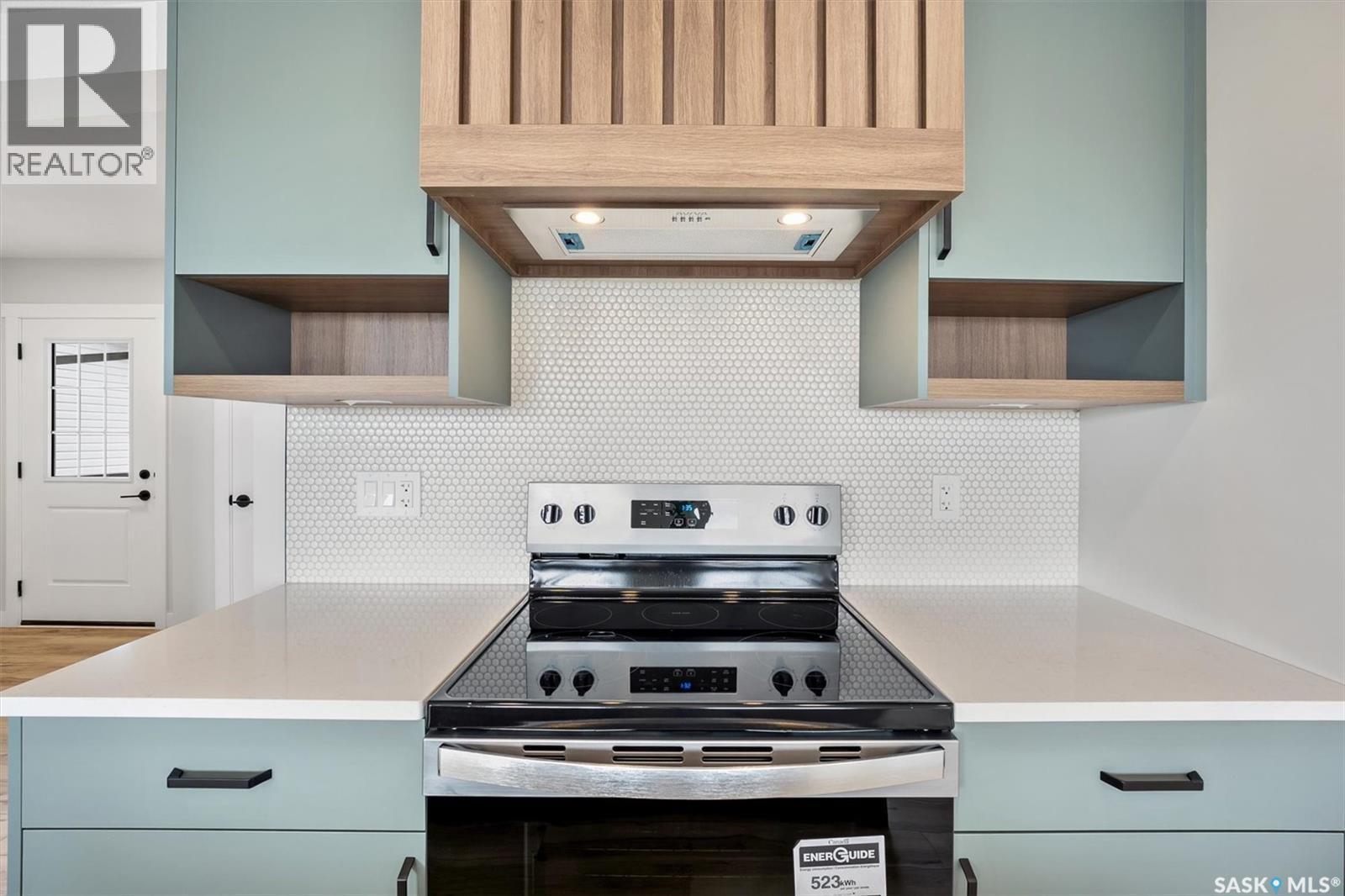 446 Fortosky Manor, Saskatoon, SK - Indoor Photo Showing Kitchen