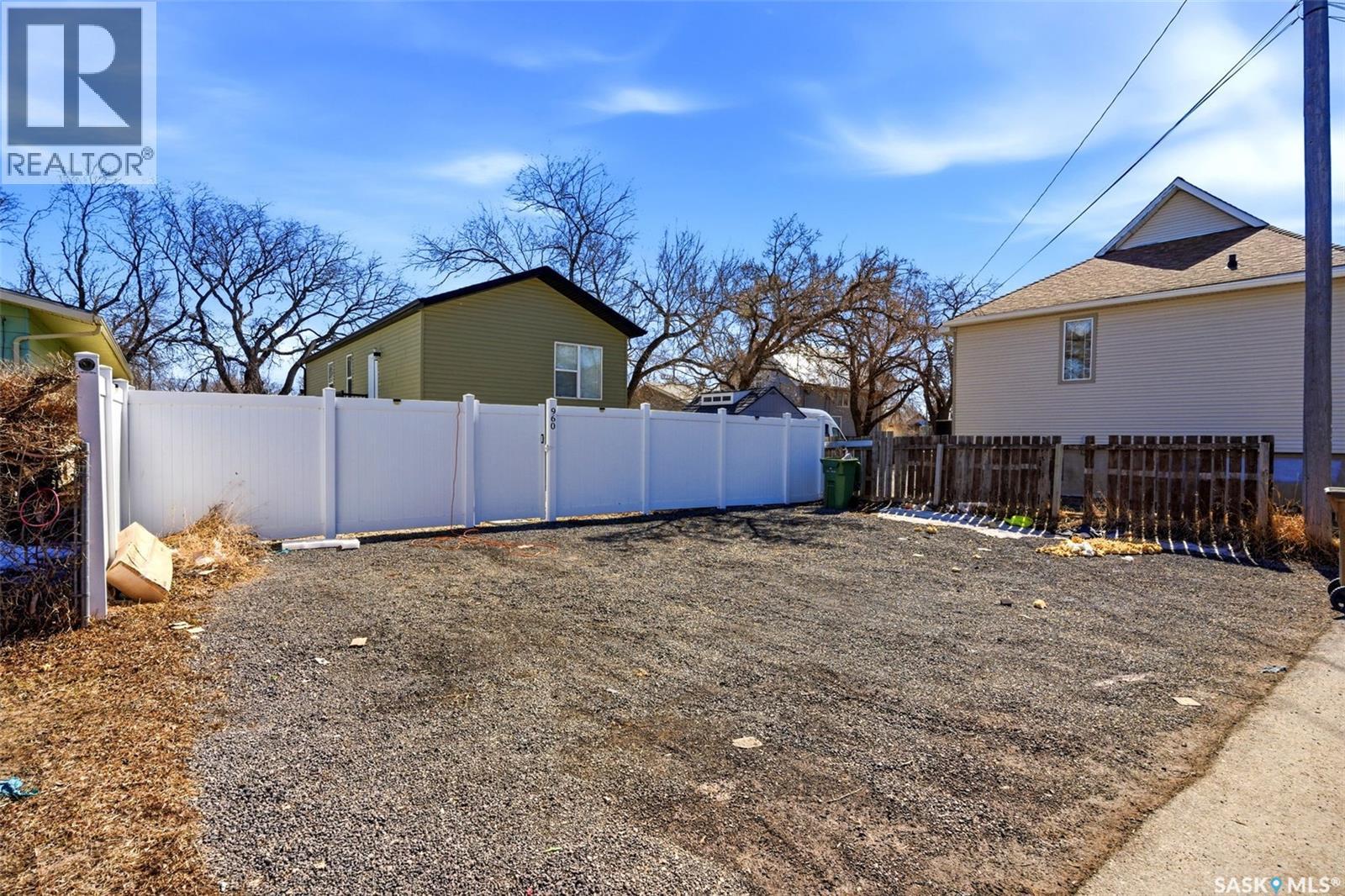 960 Wallace Street, Regina, SK - Outdoor