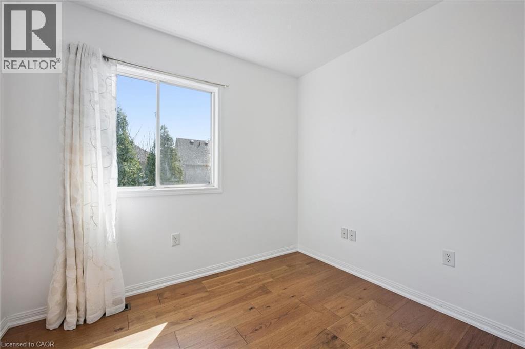 5147 Ravine Crescent, Burlington, ON - Indoor Photo Showing Other Room