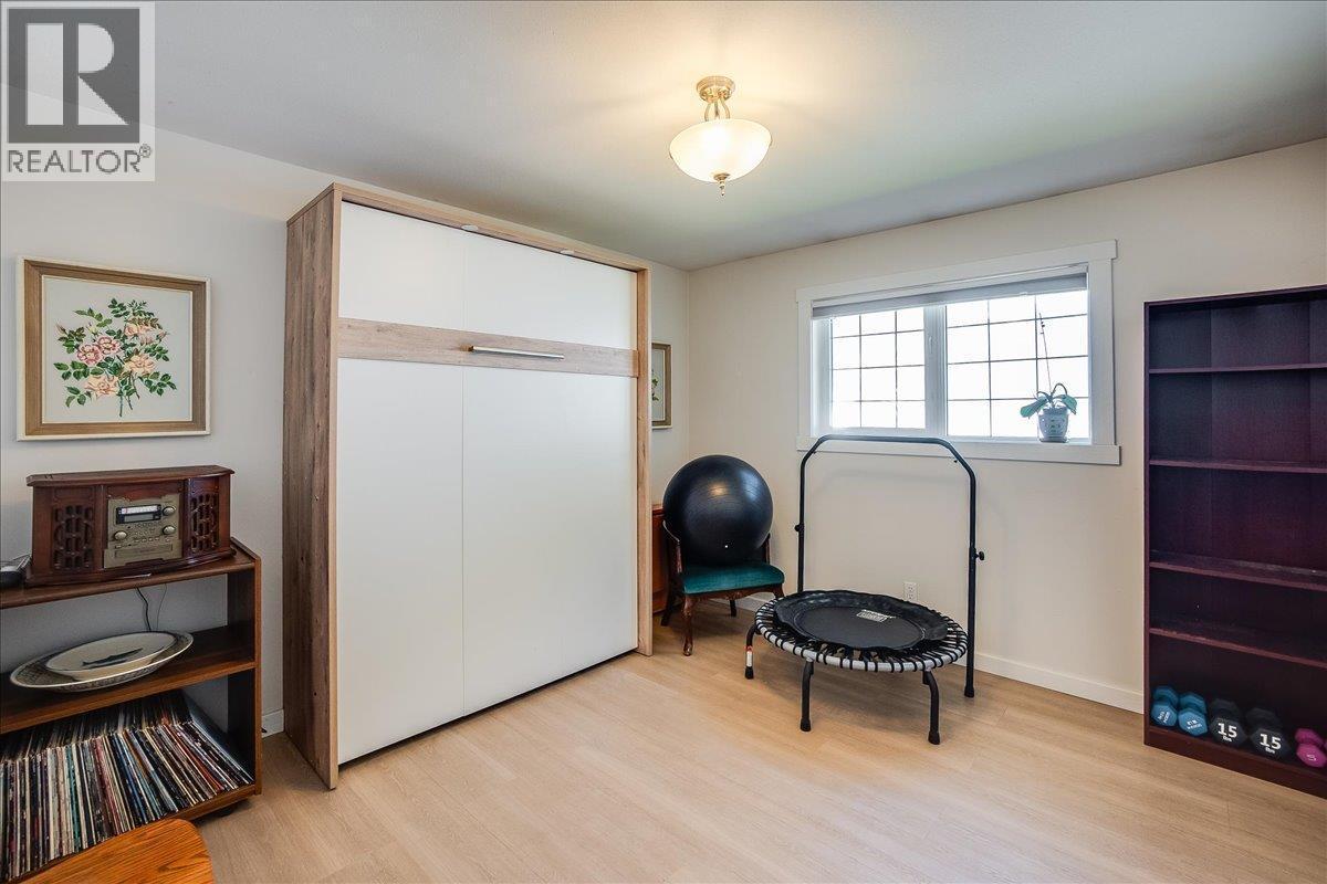 210 Bayview Street, Kaslo, BC - Indoor