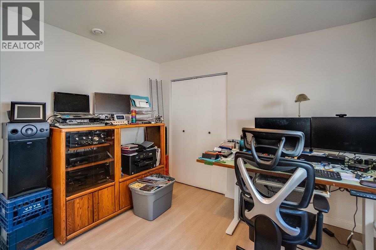 210 Bayview Street, Kaslo, BC - Indoor Photo Showing Office