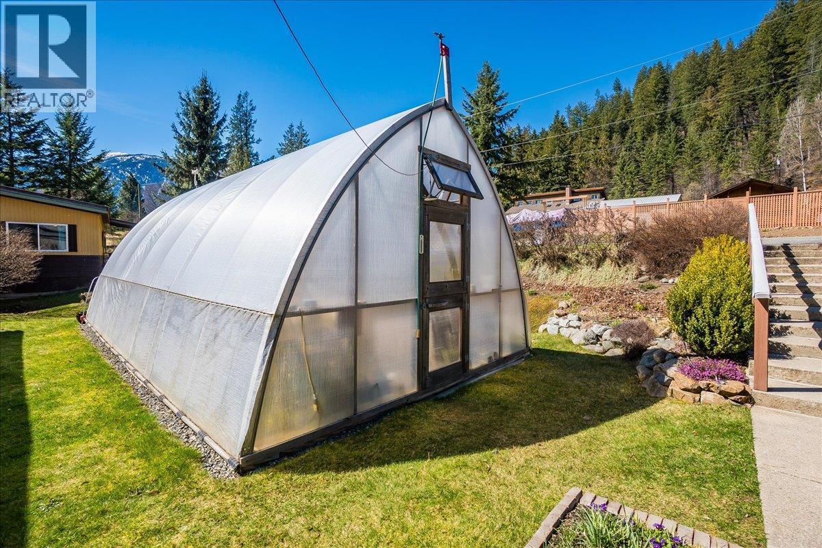 210 Bayview Street, Kaslo, BC - Outdoor