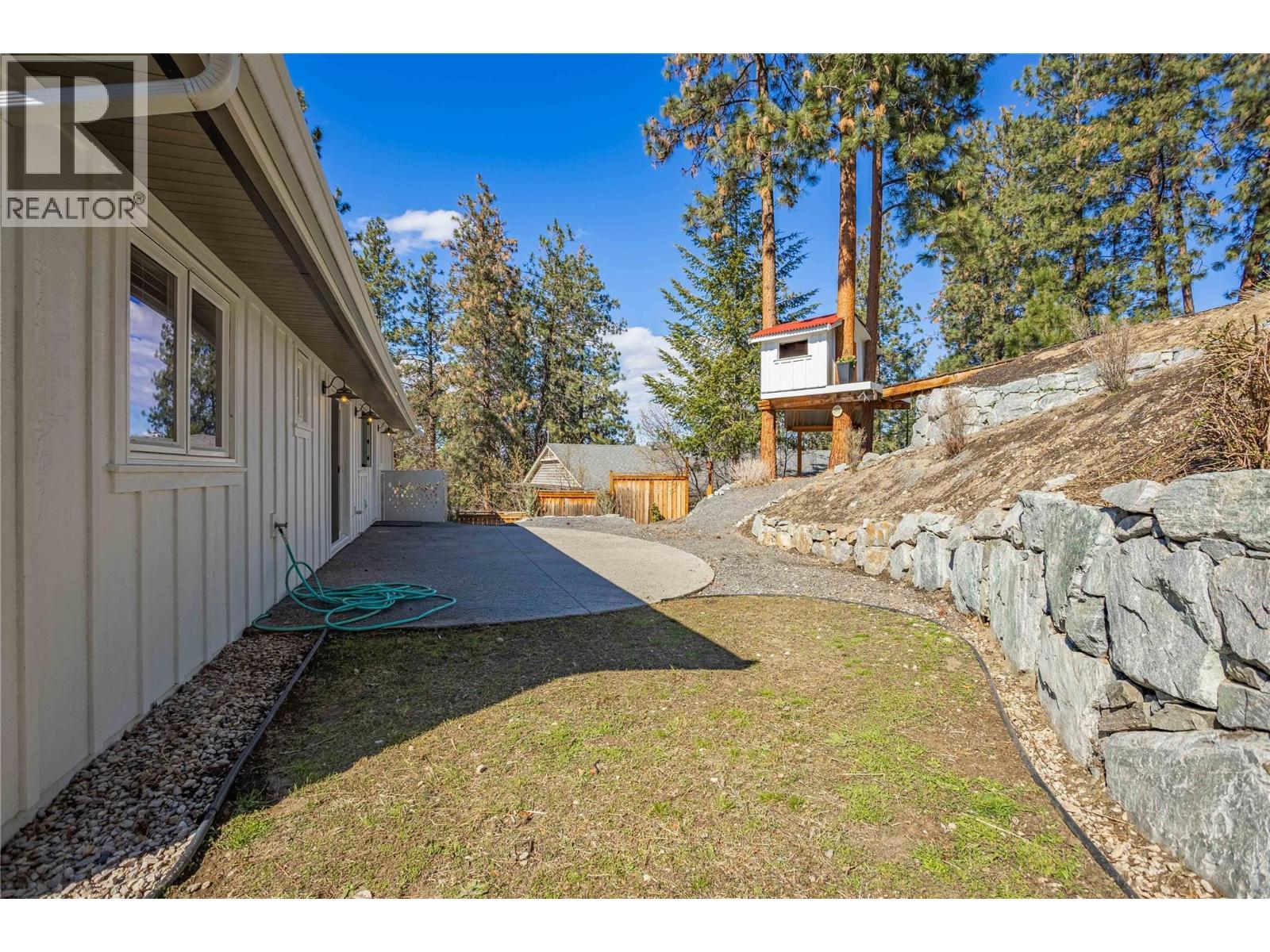 488 Sheila Crescent, Kelowna, BC - Outdoor