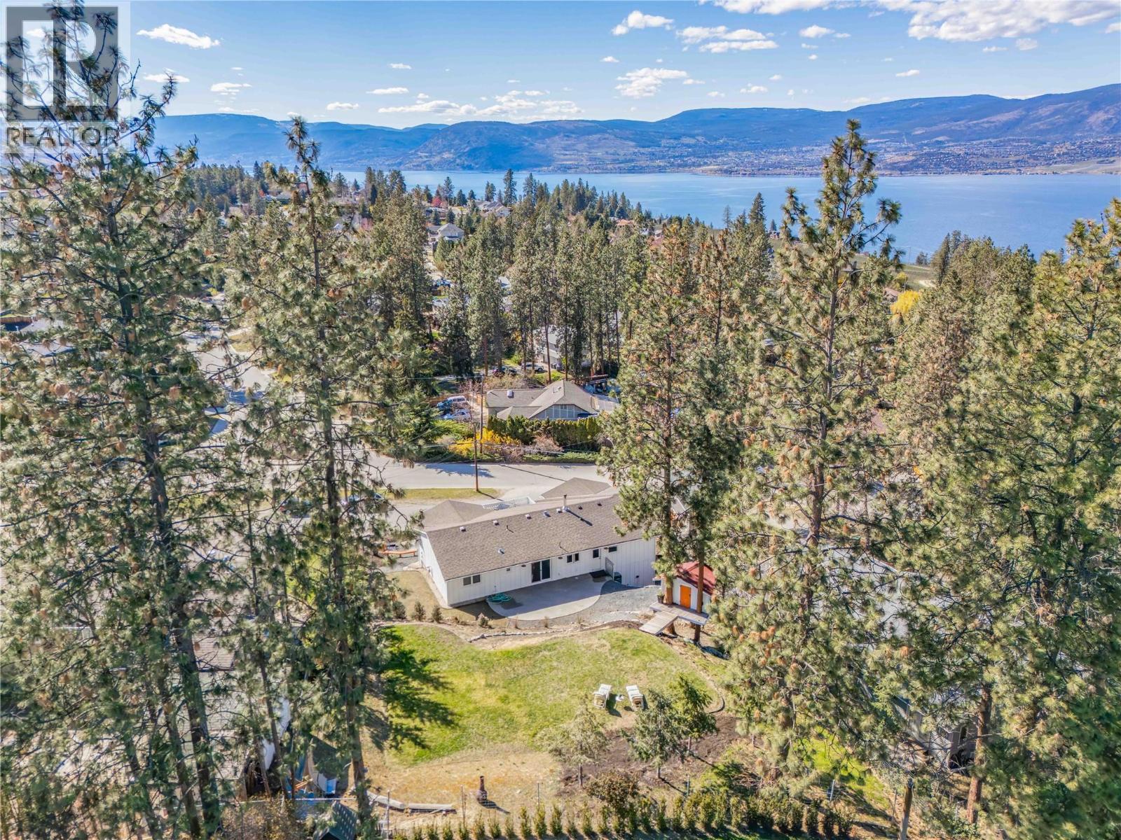 488 Sheila Crescent, Kelowna, BC - Outdoor With Body Of Water With View