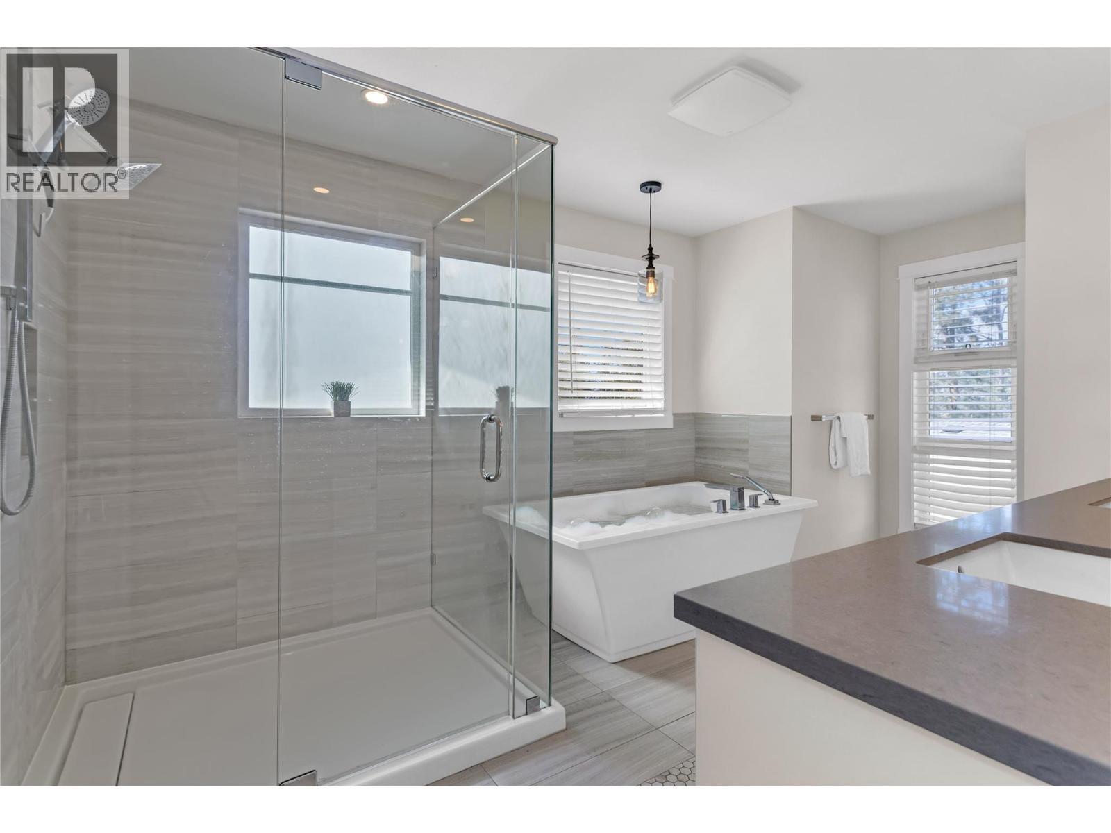 Primary Ensuite - 488 Sheila Crescent, Kelowna, BC - Indoor Photo Showing Bathroom
