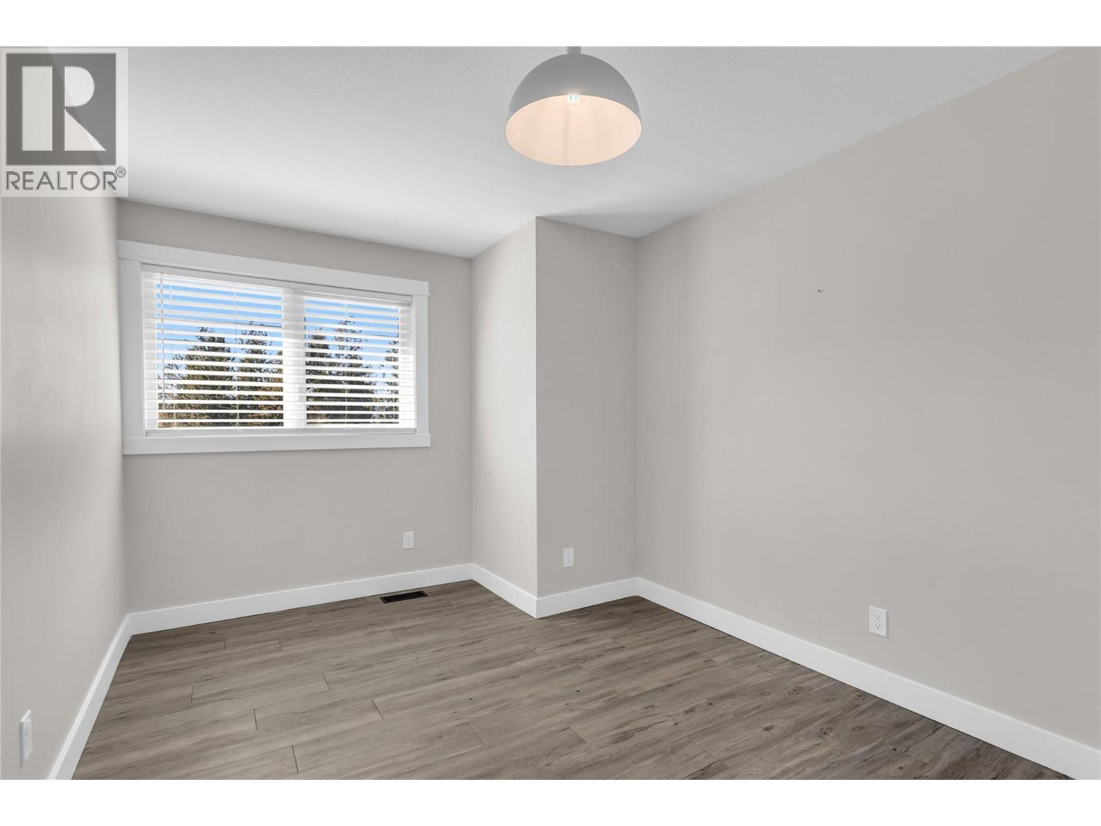 Bedroom 2 - 488 Sheila Crescent, Kelowna, BC - Indoor Photo Showing Other Room
