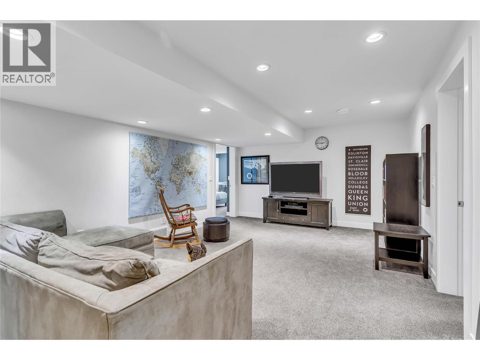 Lower level living space - 2376 Saucier Road, Kelowna, BC - Indoor