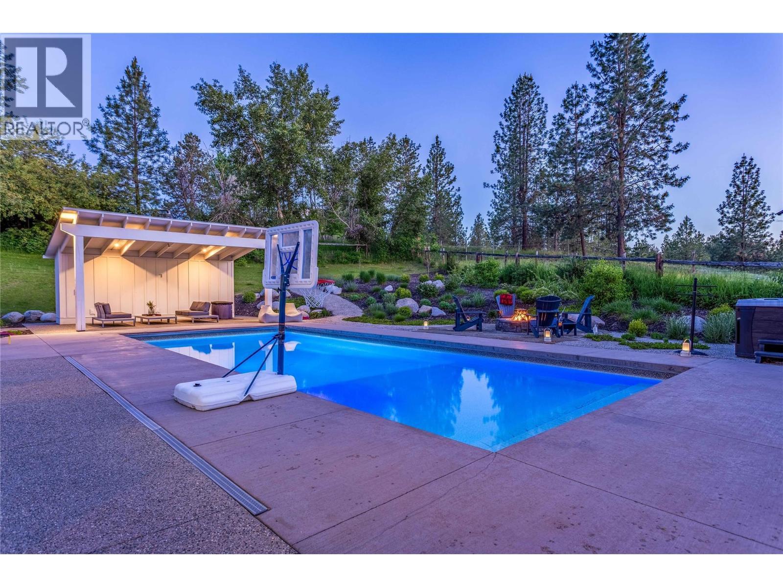 2376 Saucier Road, Kelowna, BC - Outdoor With In Ground Pool With Backyard