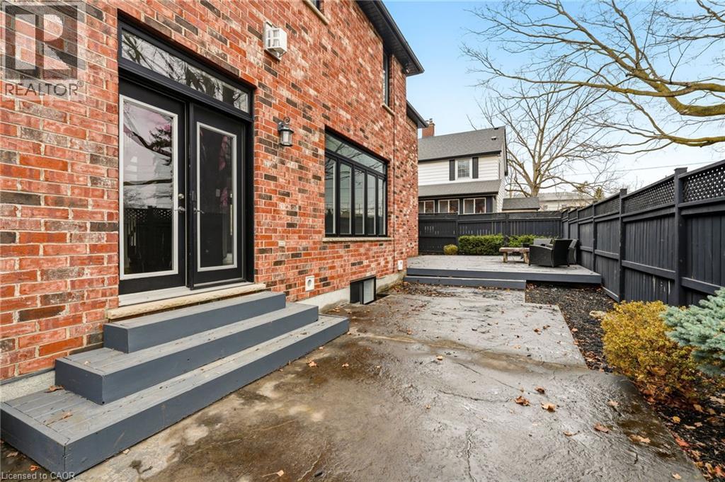 991 Glenwood Avenue, Burlington, ON - Outdoor