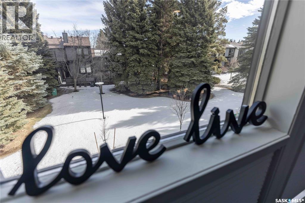 52 455 Pinehouse Drive, Saskatoon, SK - Photo Showing Garage