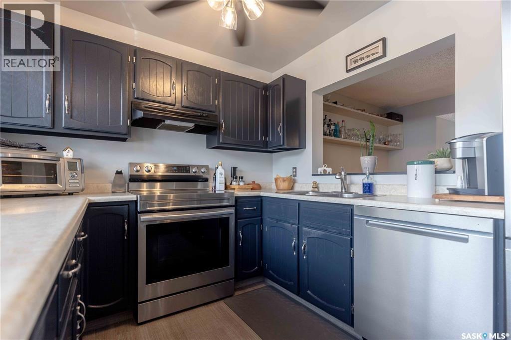 52 455 Pinehouse Drive, Saskatoon, SK - Indoor Photo Showing Kitchen With Stainless Steel Kitchen