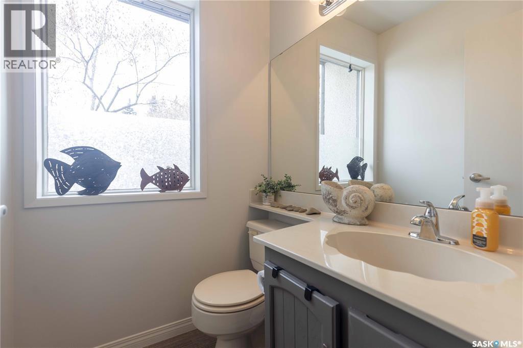 52 455 Pinehouse Drive, Saskatoon, SK - Indoor Photo Showing Bathroom