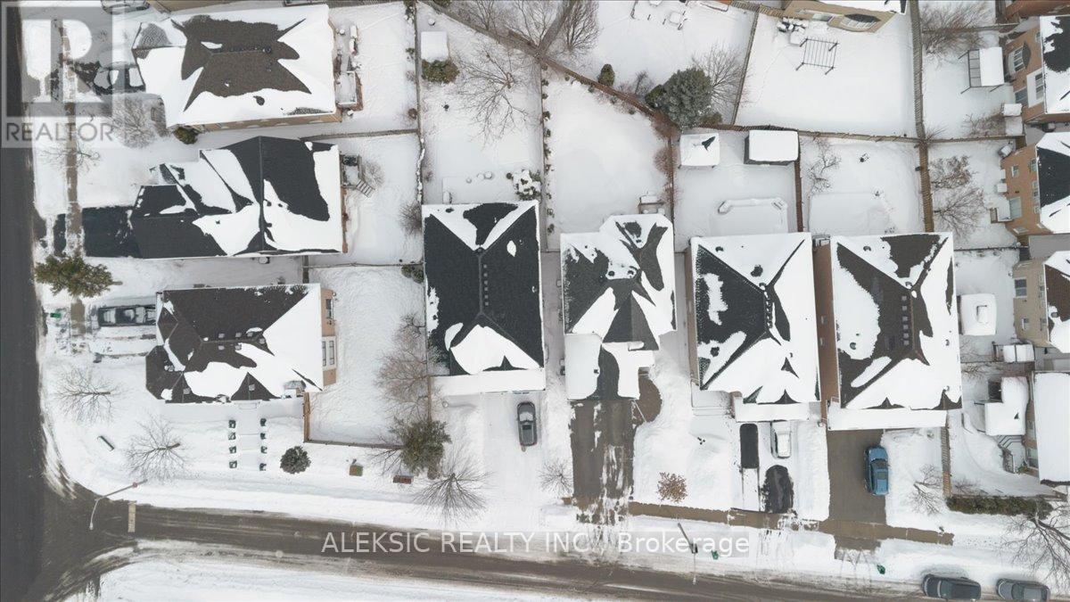 33 Hillpath Crescent, Brampton, ON - Other