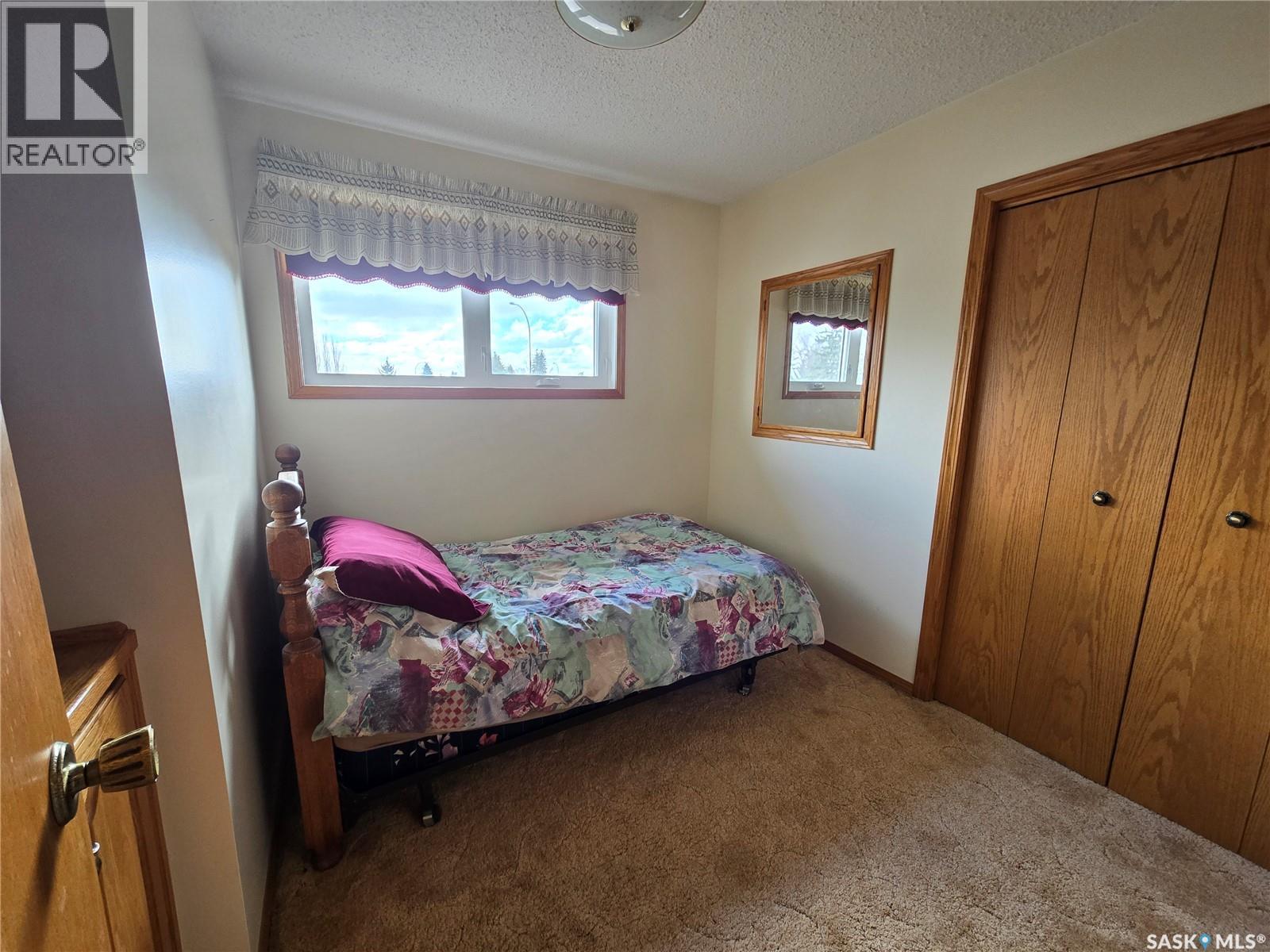 474 Steele Crescent, Swift Current, SK - Indoor Photo Showing Bedroom