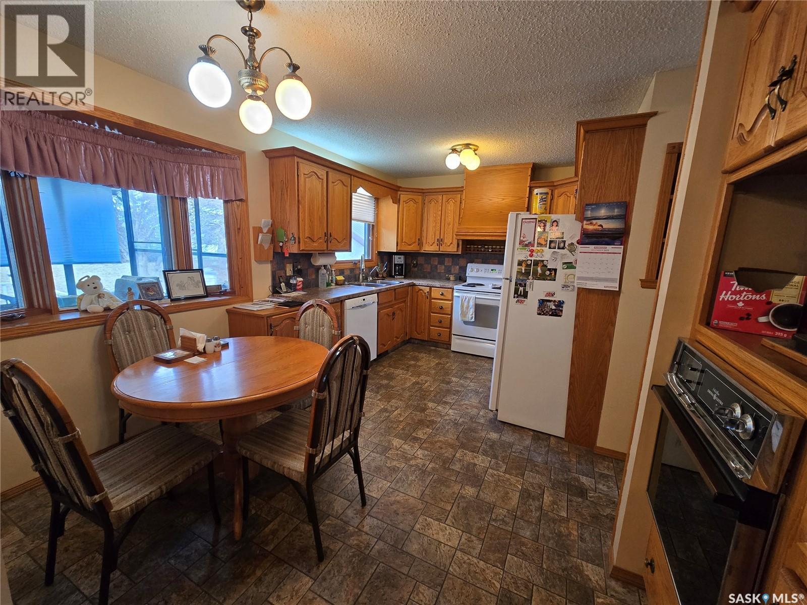 474 Steele Crescent, Swift Current, SK - Indoor