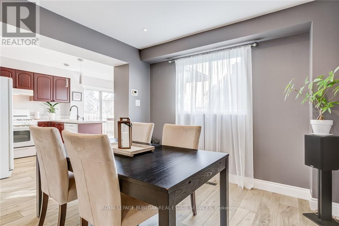 2055 Hunters Wood Drive, Burlington, ON - Indoor