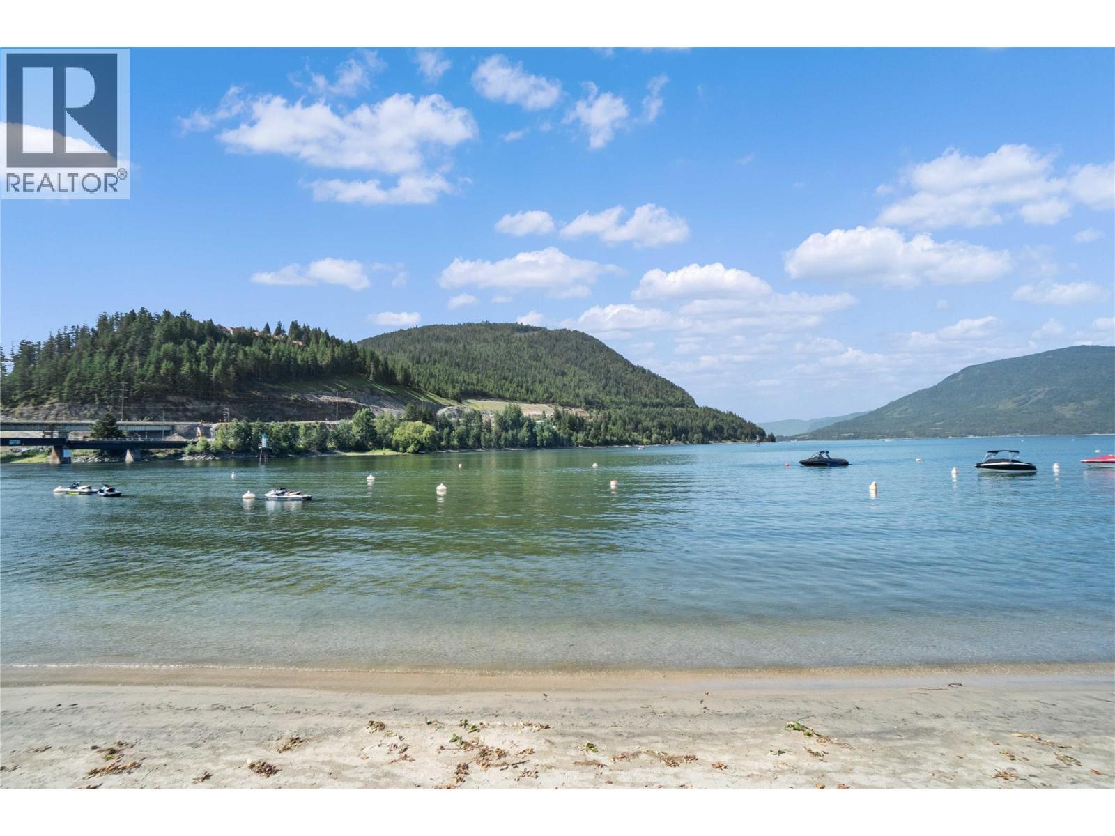27 Crescent Bay, Sicamous, BC