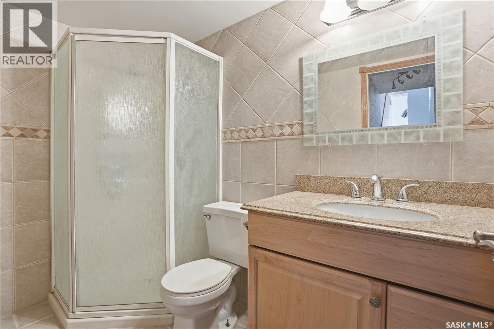 3 Carson Road, Regina, SK - Indoor Photo Showing Bathroom