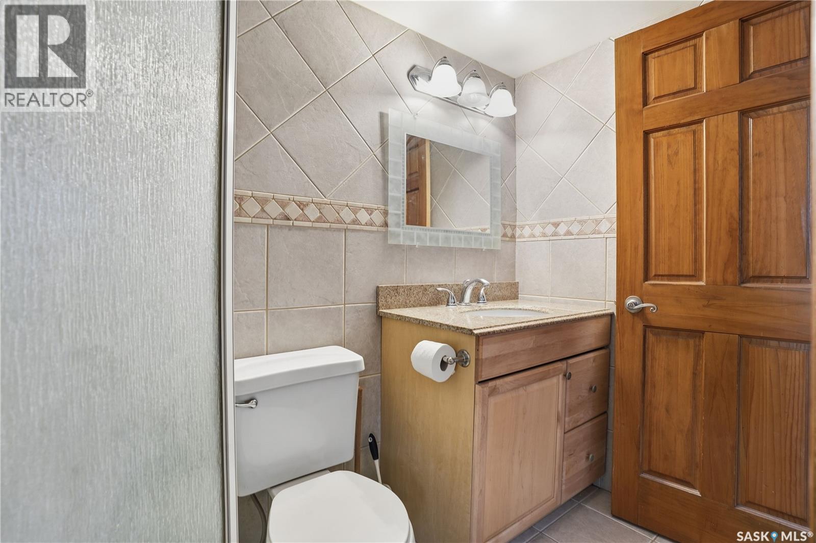 3 Carson Road, Regina, SK - Indoor Photo Showing Bathroom