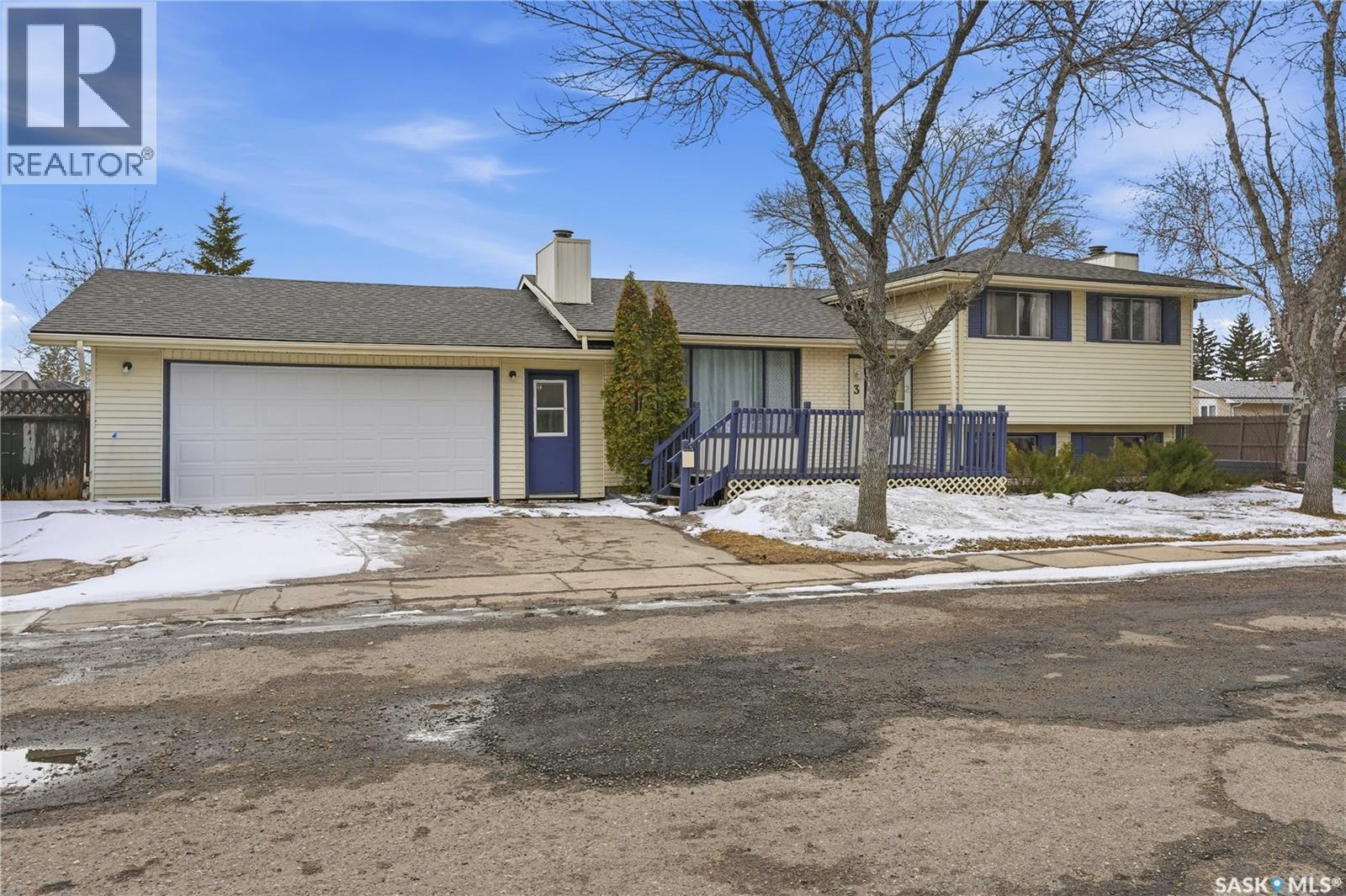 3 Carson Road, Regina, SK - Outdoor