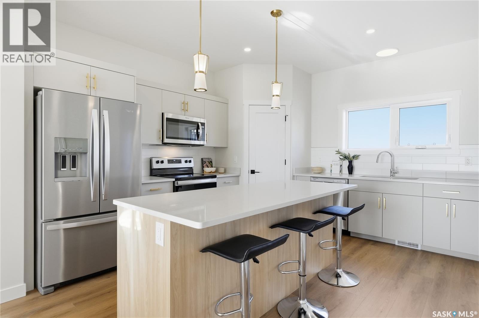 14 Taskamanwa Terrace, Saskatoon, SK - Indoor Photo Showing Kitchen With Upgraded Kitchen