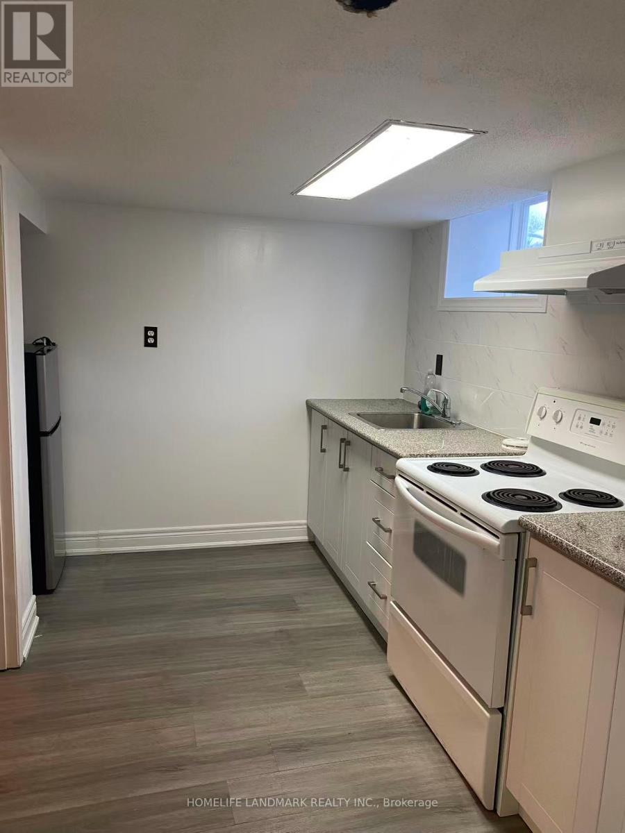 30 Joseph Street, Mississauga, ON - Indoor Photo Showing Kitchen