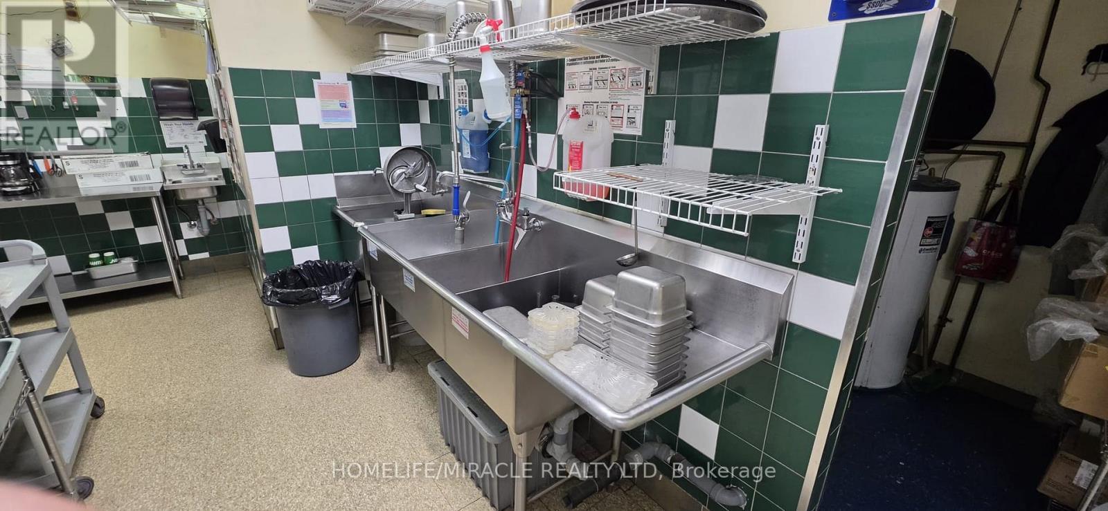 6465 Airport Road, Mississauga, ON